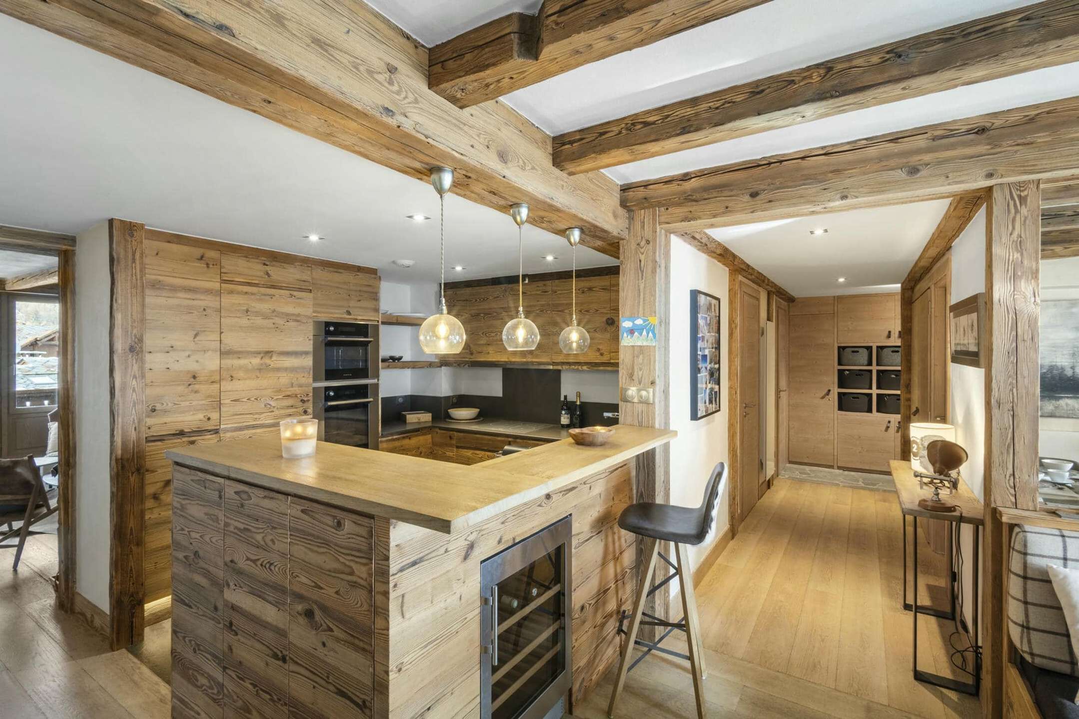 Kjøleskap, ovn, oppvaskmaskin og kaffetrakter/tekoker