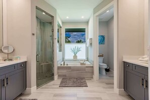 Shower, hair dryer, shampoo - Elegant 4BR Marco Home l Pool l Hot tub (Marco Island)