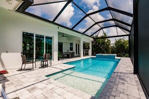 Pool - Elegant 4BR Marco Home l Pool l Hot tub (Marco Island)