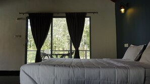 標準客房, 露台, 山景 | 房內夾萬、遮光窗簾/窗簾、隔音、免費 Wi-Fi