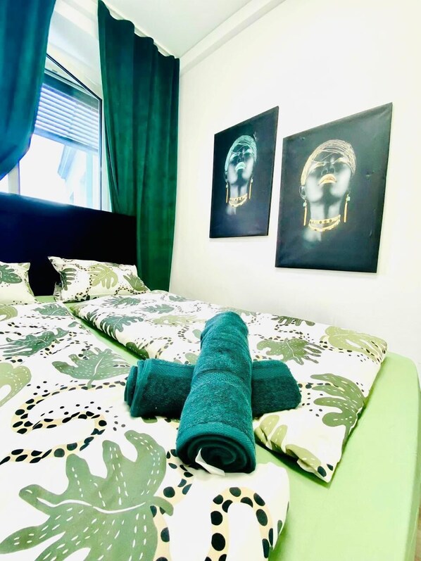 Iron/ironing board, free WiFi