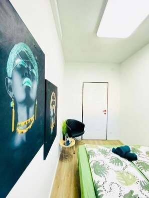 Basic Apartment - 7BR Apt Near Schönbrunn for 15 Guests (Vienna)