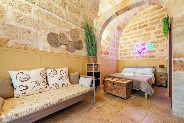 Strykejern/-brett, wi-fi (inkludert) og sengetøy