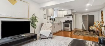 5 minutes from Ridgeway Plaza! Bright Basement retreat in Mississauga