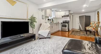 5 minutes from Ridgeway Plaza! Bright Basement retreat in Mississauga