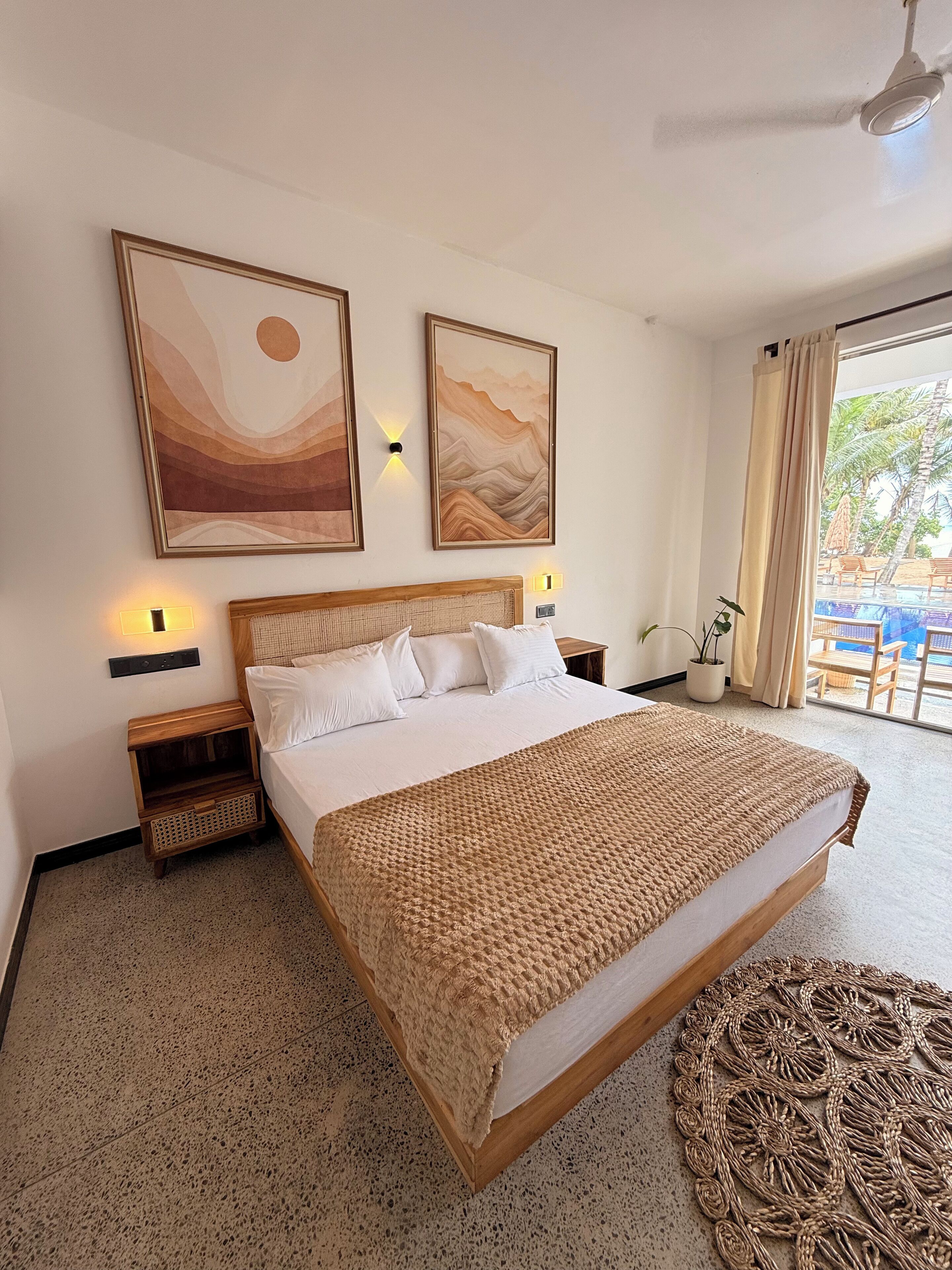 Deluxe Room | Premium bedding, minibar, in-room safe, desk