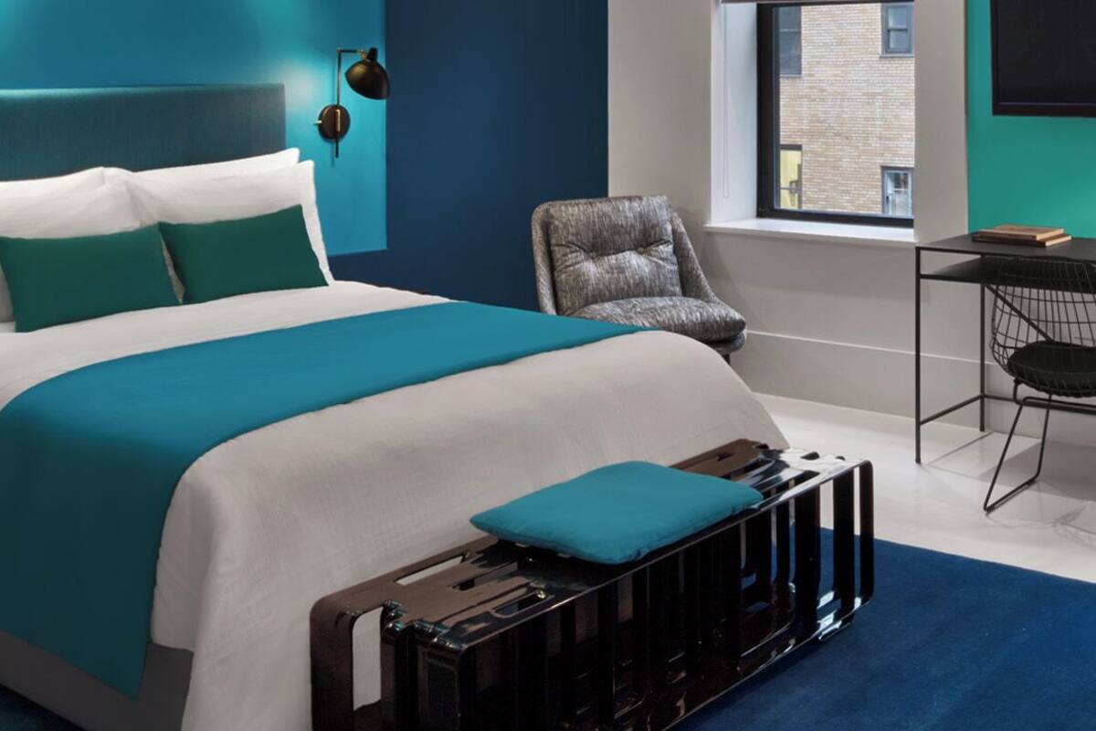 Room, 1 Queen Bed | In-room safe, iron/ironing board, free WiFi