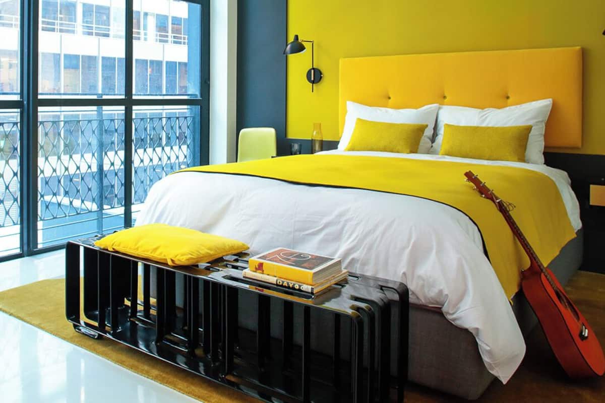 Studio, 1 Queen Bed, Kitchenette | In-room safe, iron/ironing board, free WiFi