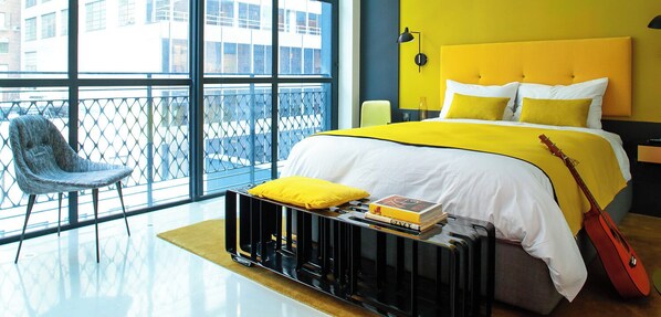 خزنة داخل الغرفة ومكواة/لوح كي وواي فاي مجانًا