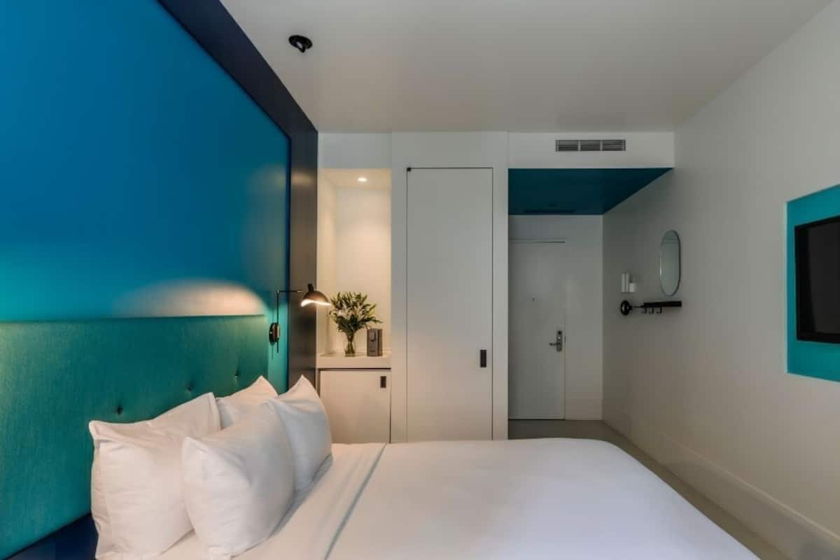 Room, 1 Queen Bed, Mobility Accessible | Premium bedding, memory foam beds, iron/ironing board (on request)