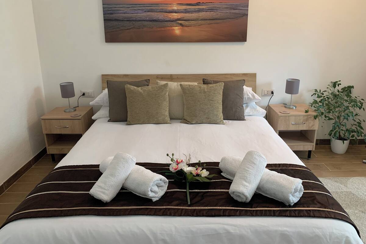 Comfort Double Room, Courtyard View | In-room safe, soundproofing, iron/ironing board, free WiFi