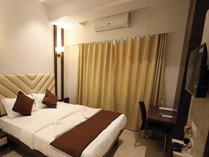 Deluxe Room, Bathtub | Pemandangan dari bilik