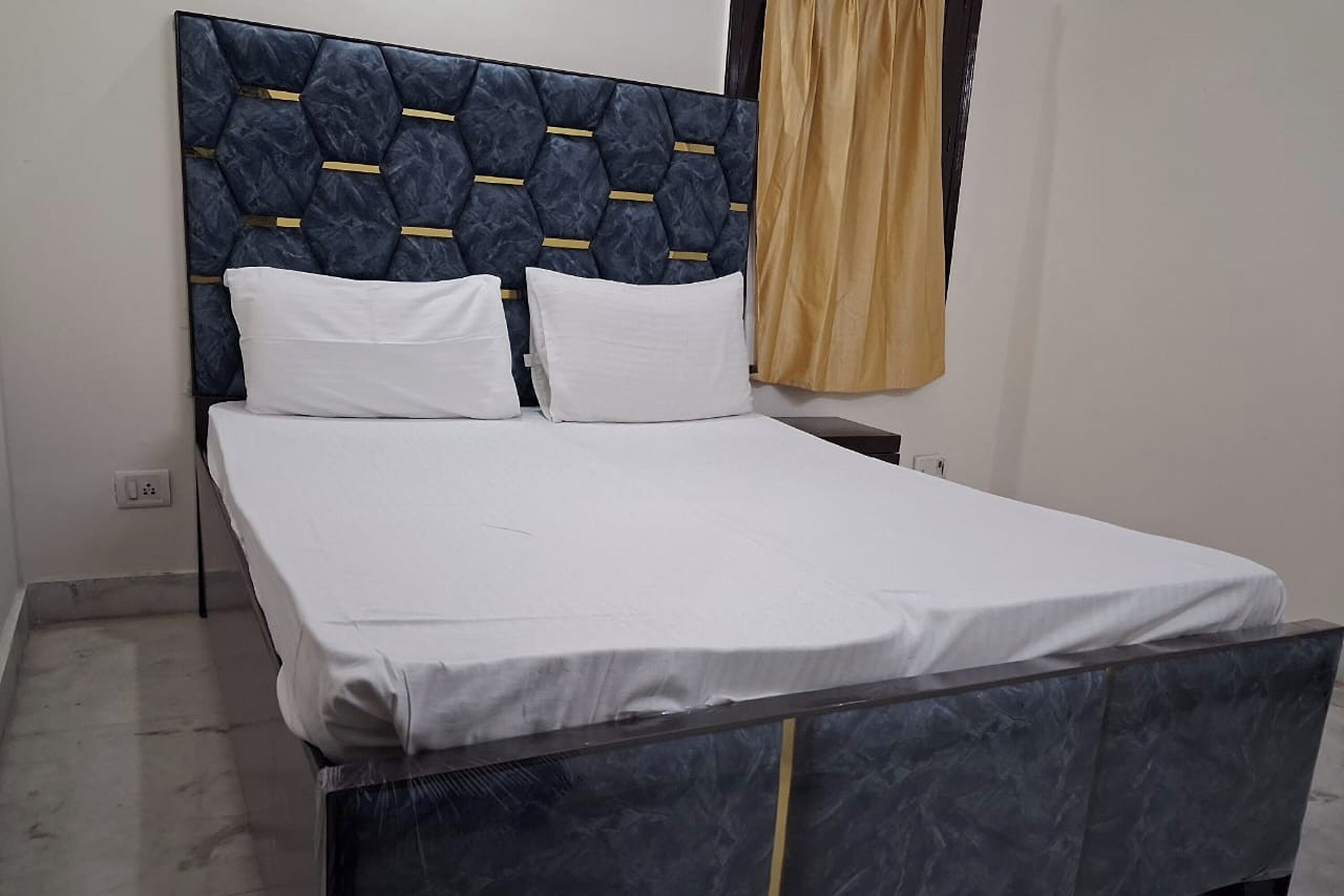 Apartment | Iron/ironing board, free WiFi