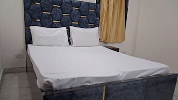 Apartment | Iron/ironing board, free WiFi