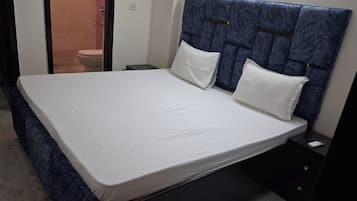 Iron/ironing board, free WiFi