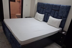 Apartment | Iron/ironing board, free WiFi - Metrolink Apartment & Suites-East Of Kailash (New Delhi)