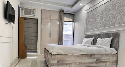 Metrolink Apartment & Suites-Green Park