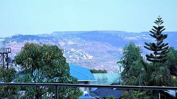 Deluxe Room, Valley View | View from room