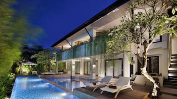 Kolam renang outdoor