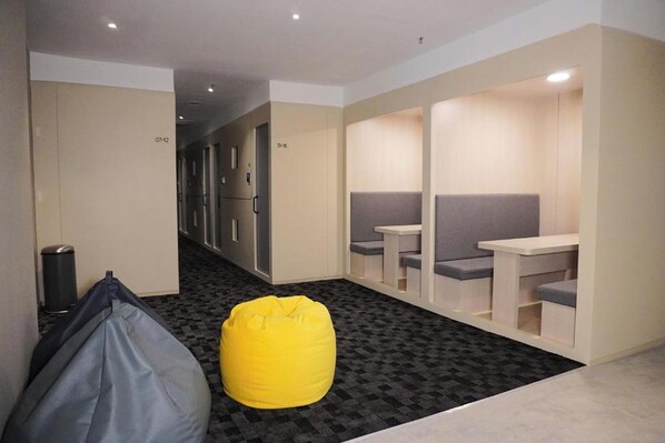 บริเวณนั่งเล่นที่ล็อบบี้