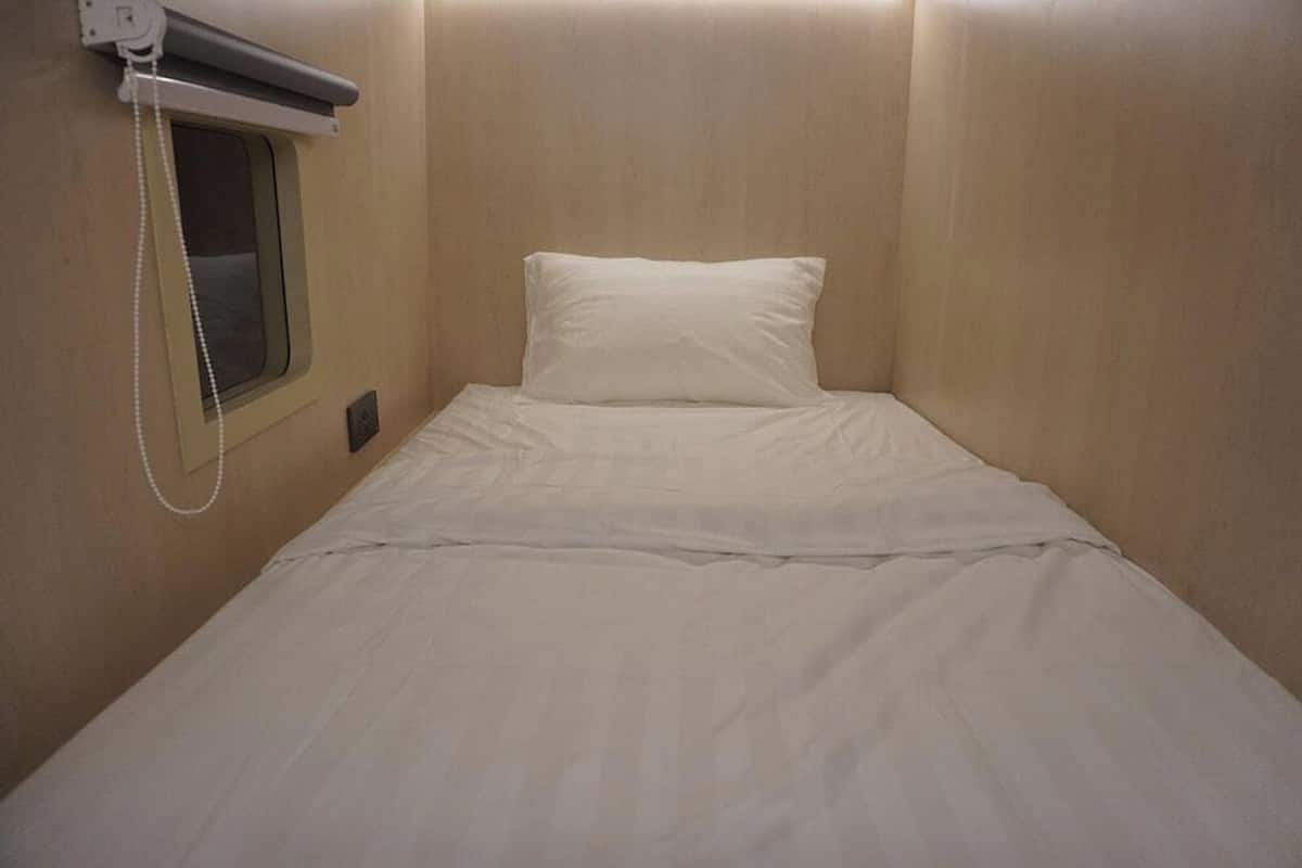 Free WiFi, bed sheets