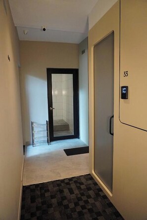 Shared bathroom - Napzbox (Petaling Jaya)
