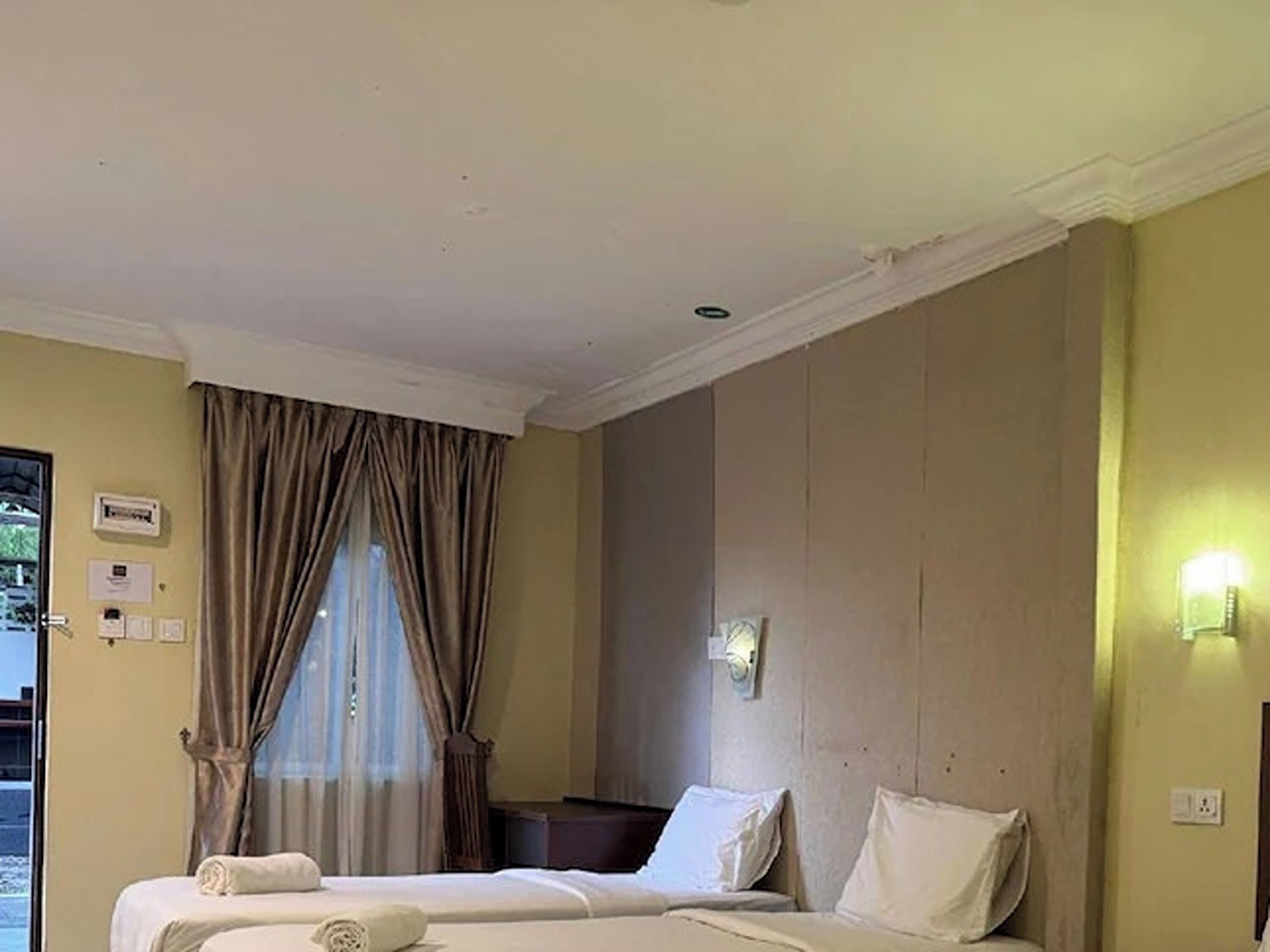 Desk, iron/ironing board, free WiFi, bed sheets