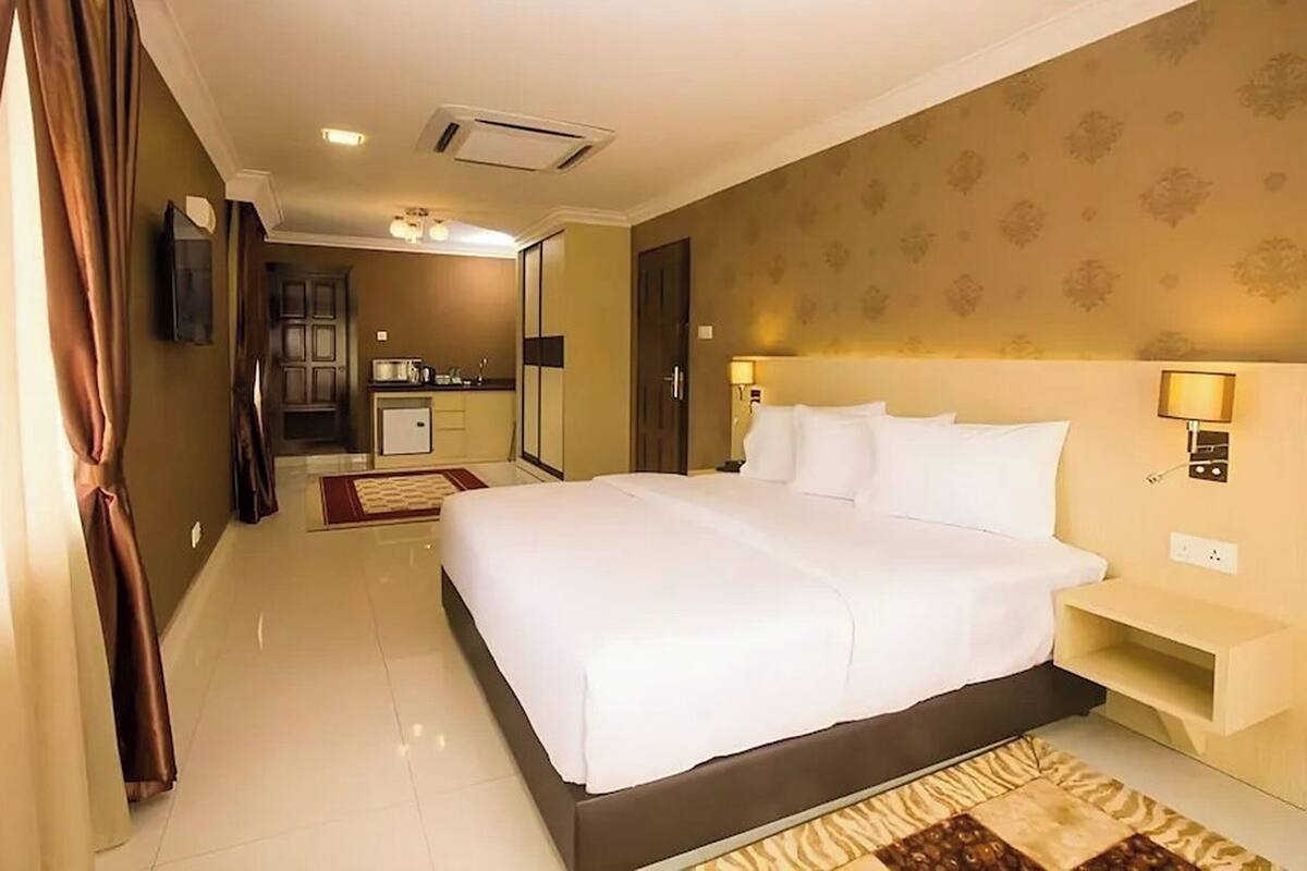 Desk, iron/ironing board, free WiFi, bed sheets