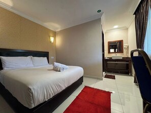 FAMILY ROOM - 2K | View from room