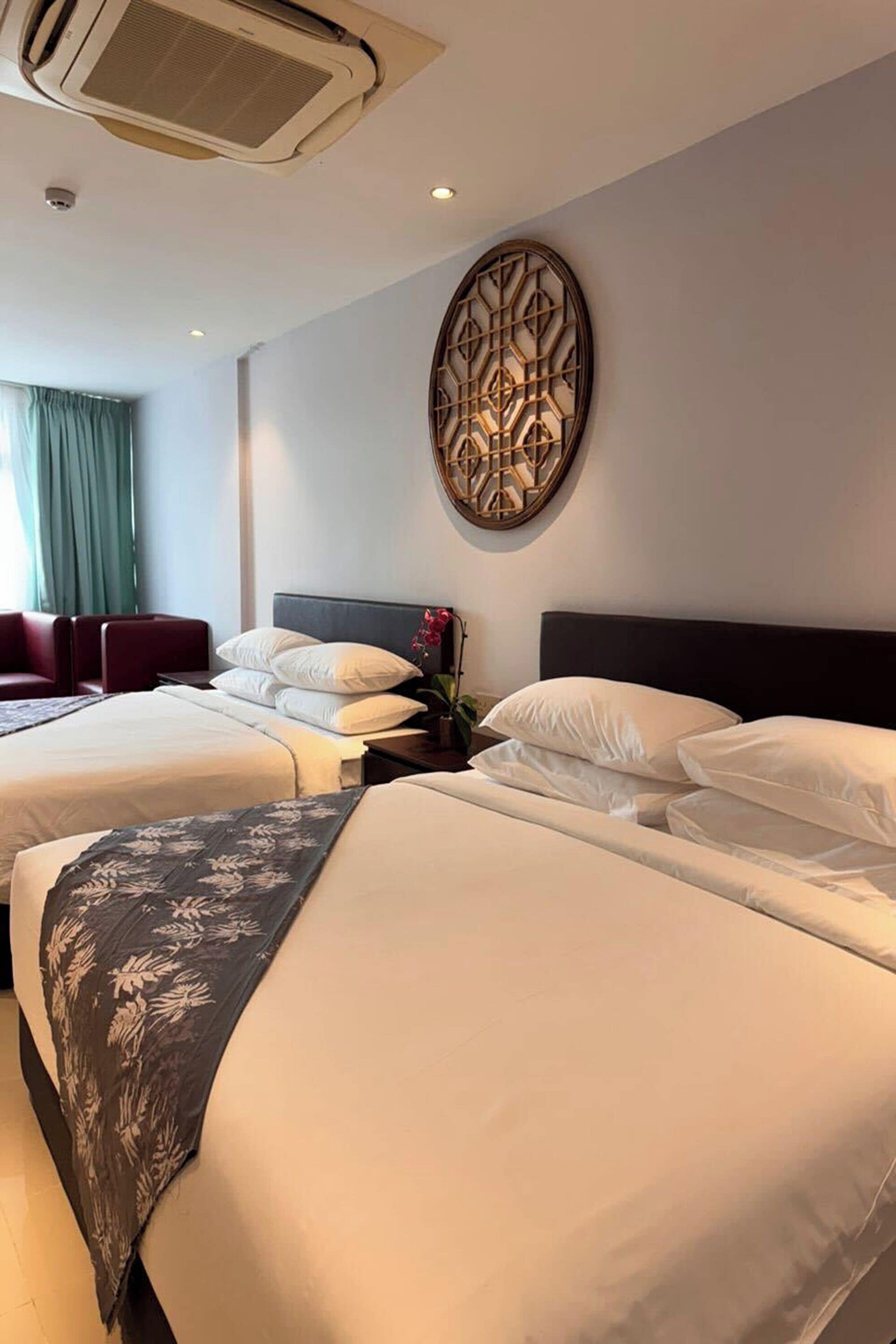 Quadruple Room | Desk, iron/ironing board, free WiFi, bed sheets