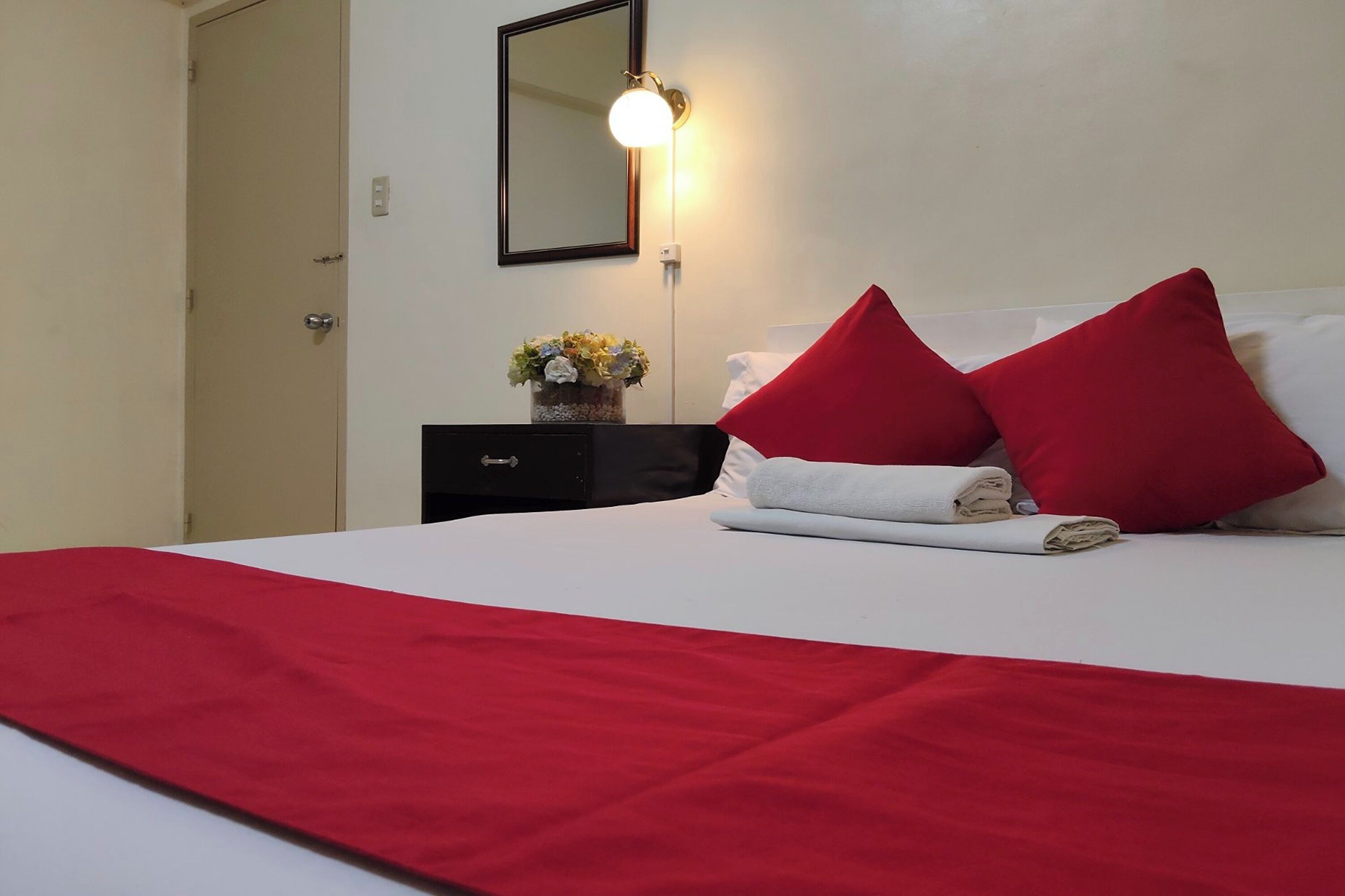 Phòng đôi Deluxe | Bàn, giường gấp/giường phụ (phụ phí) 