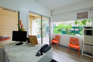 ロビー応接スペース