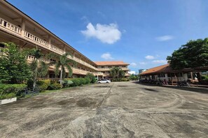 บริเวณภายนอก