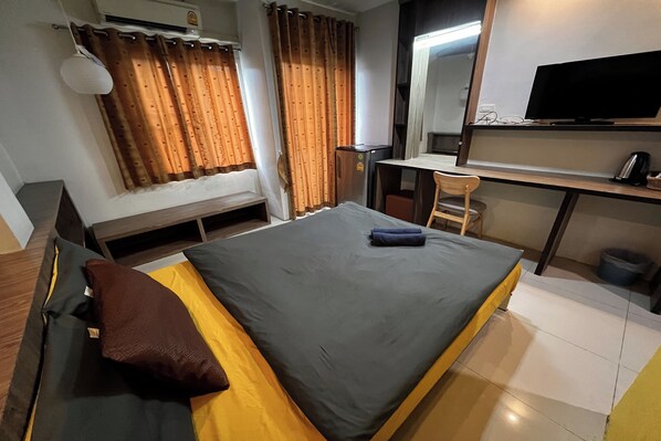 Standard-Doppelzimmer | Schreibtisch, kostenloses WLAN, Bettwäsche