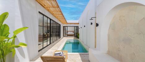 Outdoor pool, sun loungers