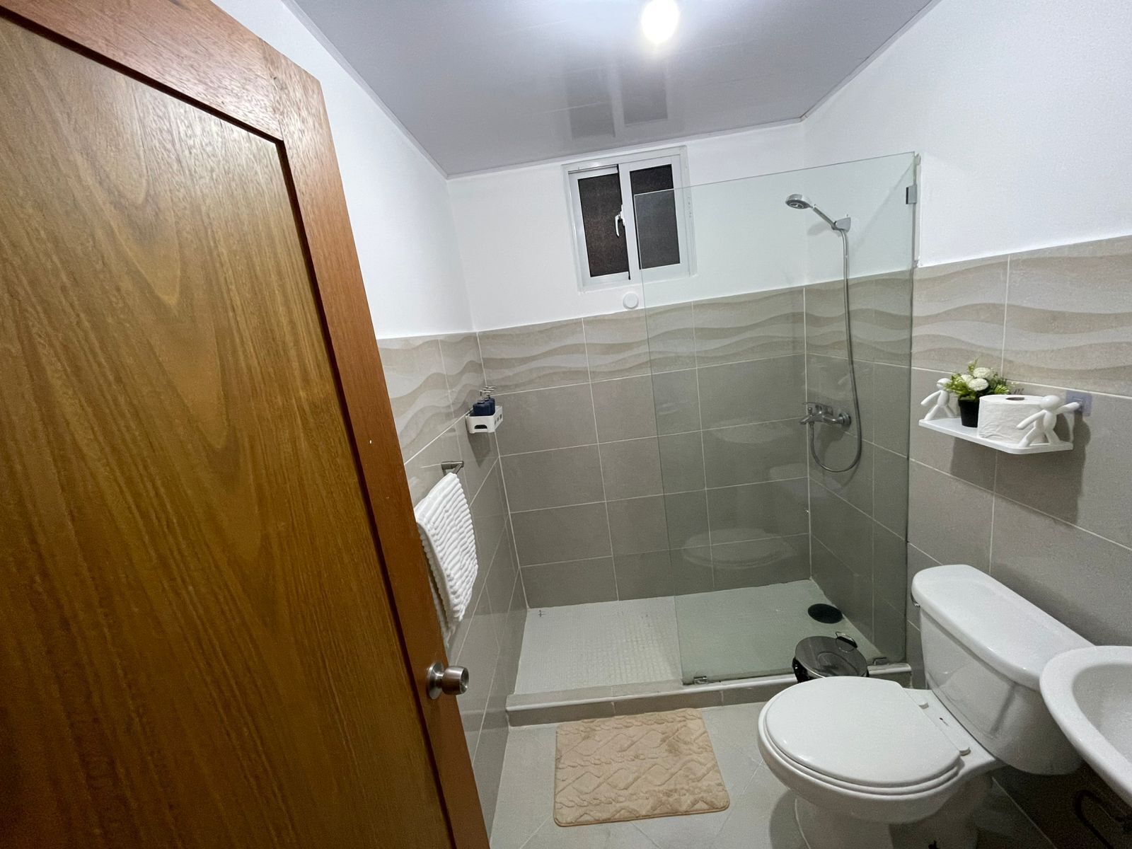 Towels, toilet paper