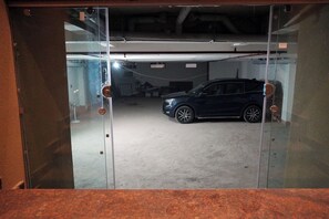 Free self-parking - The Kridha Palace (Ayodhya)