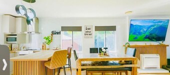 Bounty Family Retreat - Close to CBD and Airport