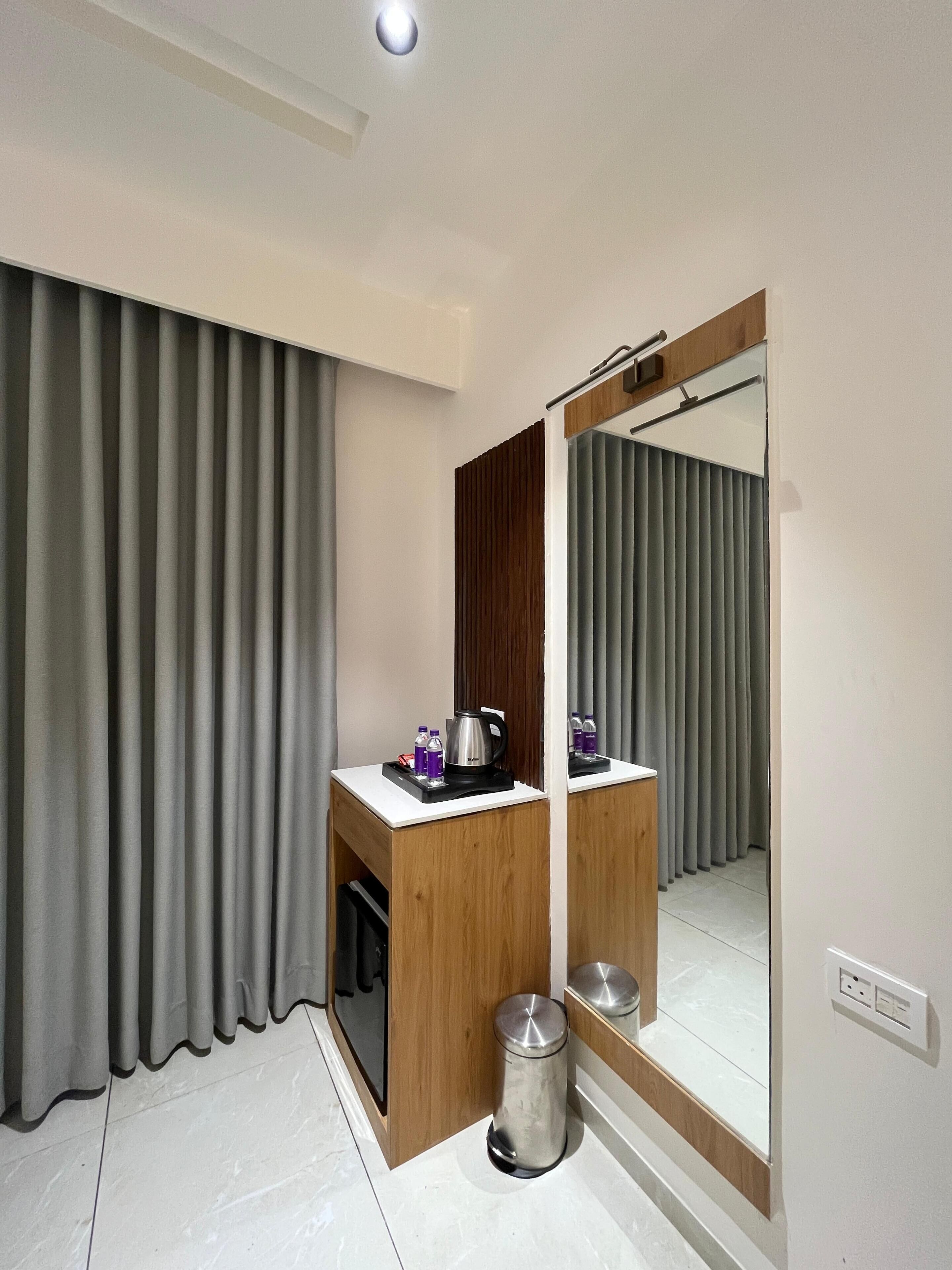 Premium bedding, minibar, desk, laptop workspace