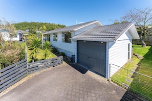Exterior - Stay at the Bay - Taupo (Taupo)