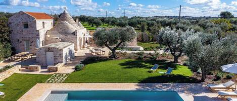 Alberca al aire libre por temporada