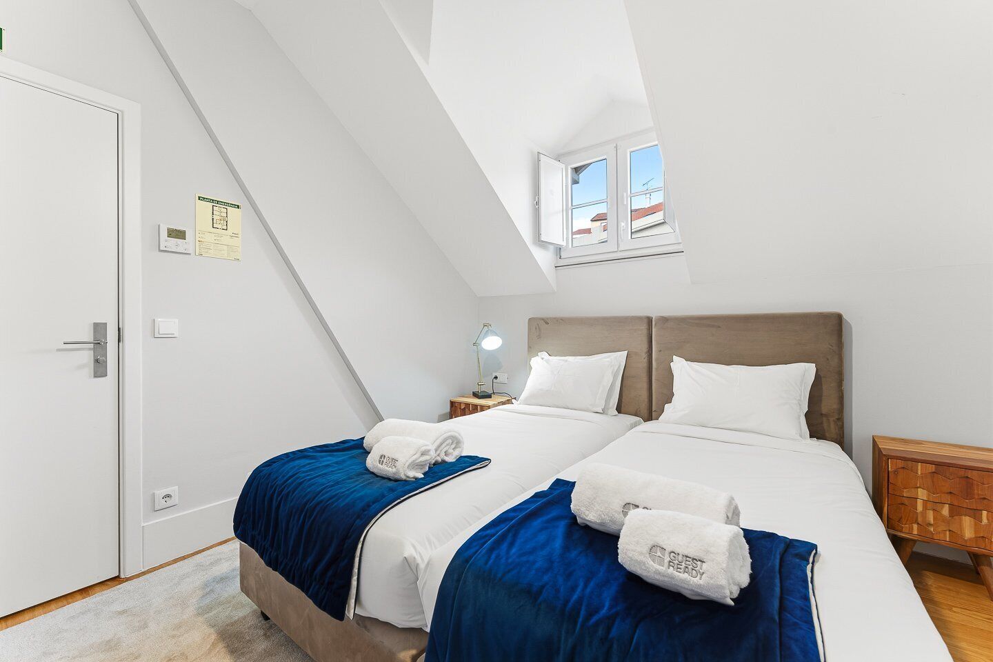 Desk, internet, bed sheets