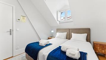 Desk, internet, bed sheets