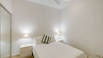 Desk, iron/ironing board, free WiFi, bed sheets