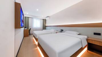 Premier Twin Room | Desk, blackout curtains, iron/ironing board, free WiFi