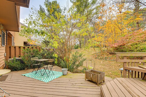 2 Mi to Lake Elkhorn Park: Family Gem w/ Deck!