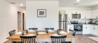6 Mi to State Park: Newly Built Home in Benson!