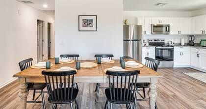 6 Mi to State Park: Newly Built Home in Benson!