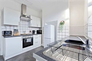 Fridge, oven, stovetop, toaster