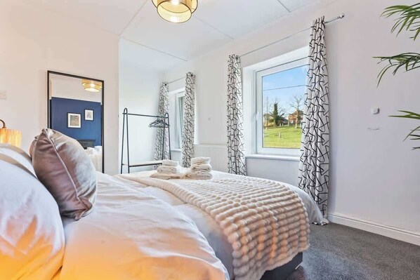 Iron/ironing board, WiFi